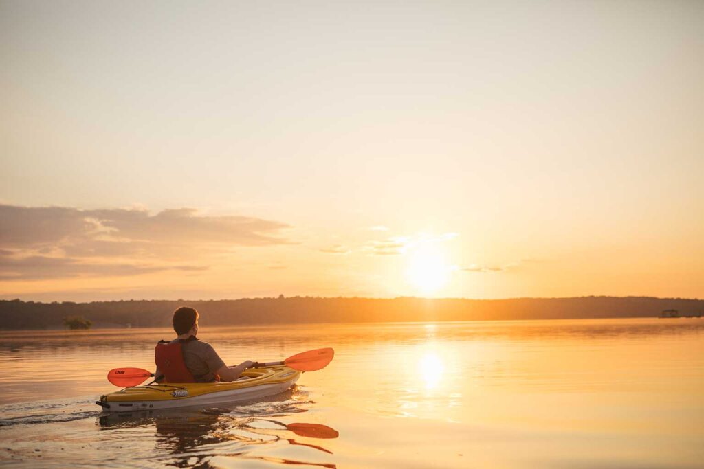 mecklenburg-105-kayaking-sunset